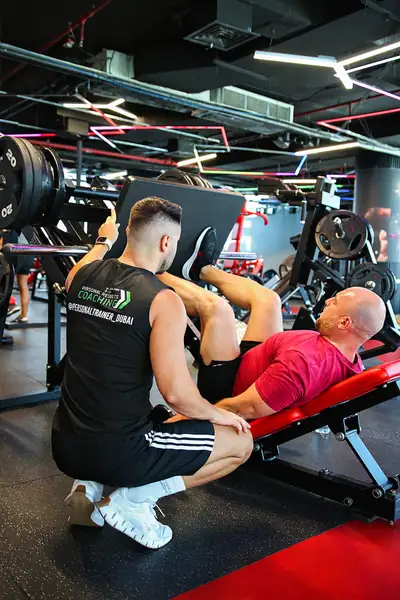 Guided strength training, rep by rep